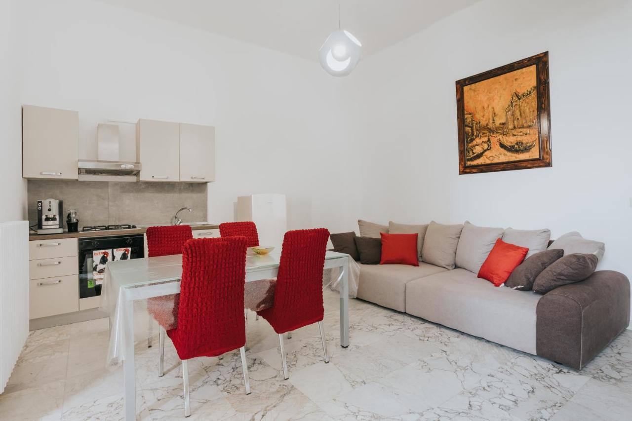 B&B Nuovo Reale - Centro Storico Lecce Bagian luar foto