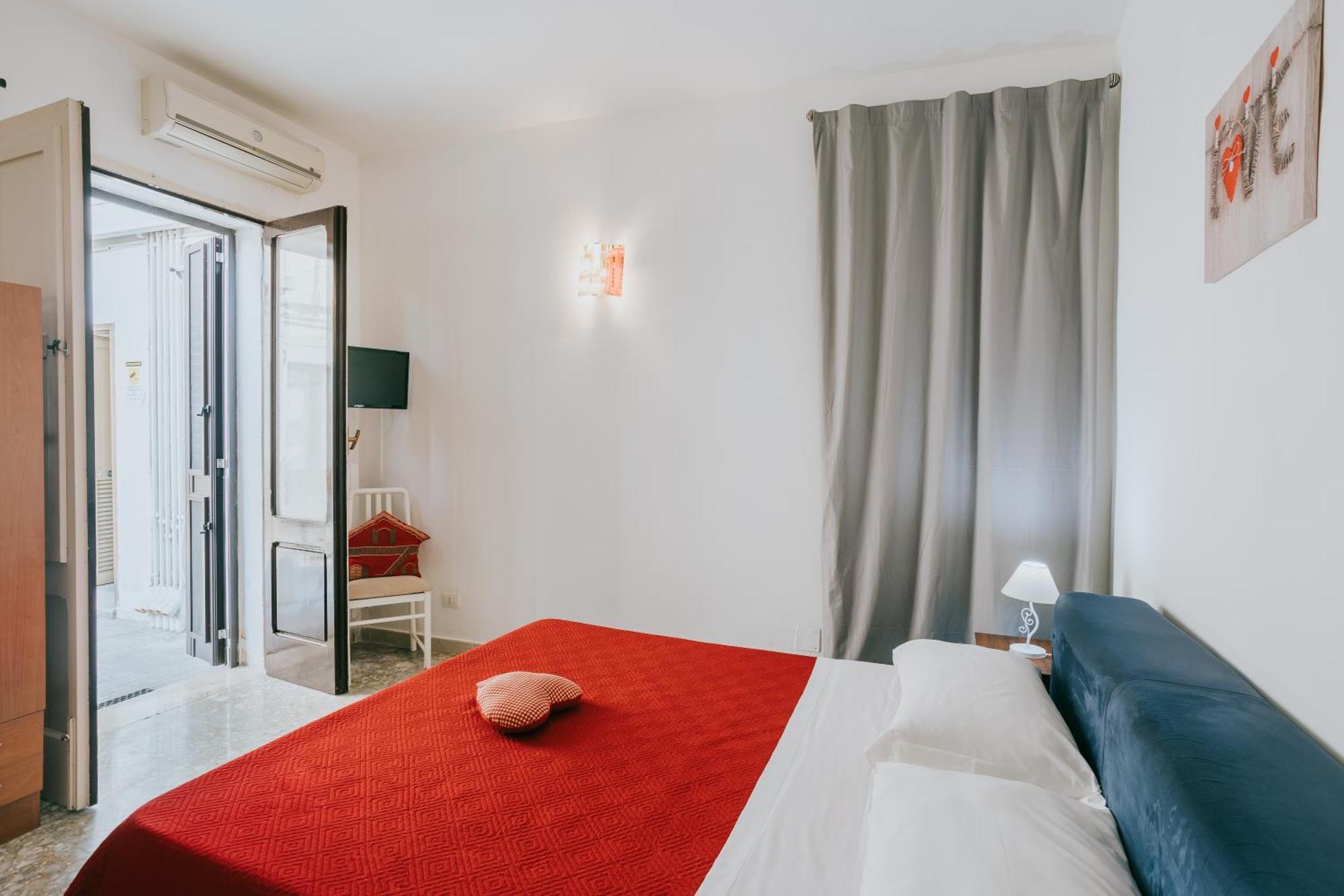 B&B Nuovo Reale - Centro Storico Lecce Bagian luar foto